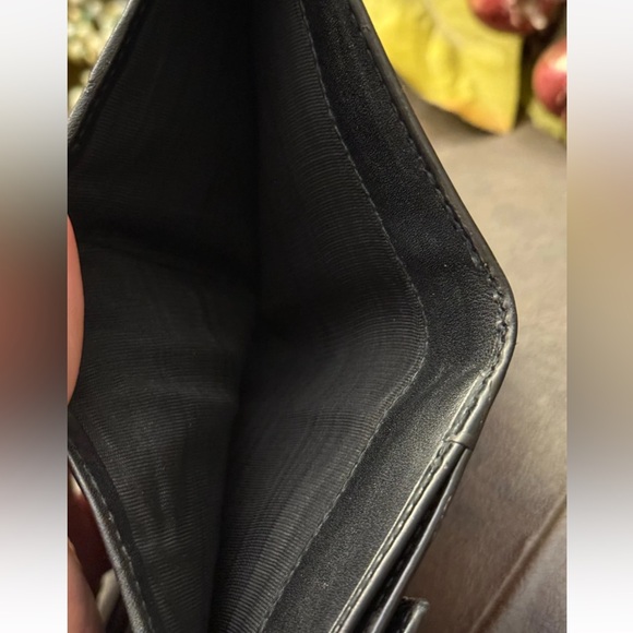 Vintage PRADA Black Spazzolato Leather With Contrast Logo Compact Snap Wallet - Picture 8 of 16